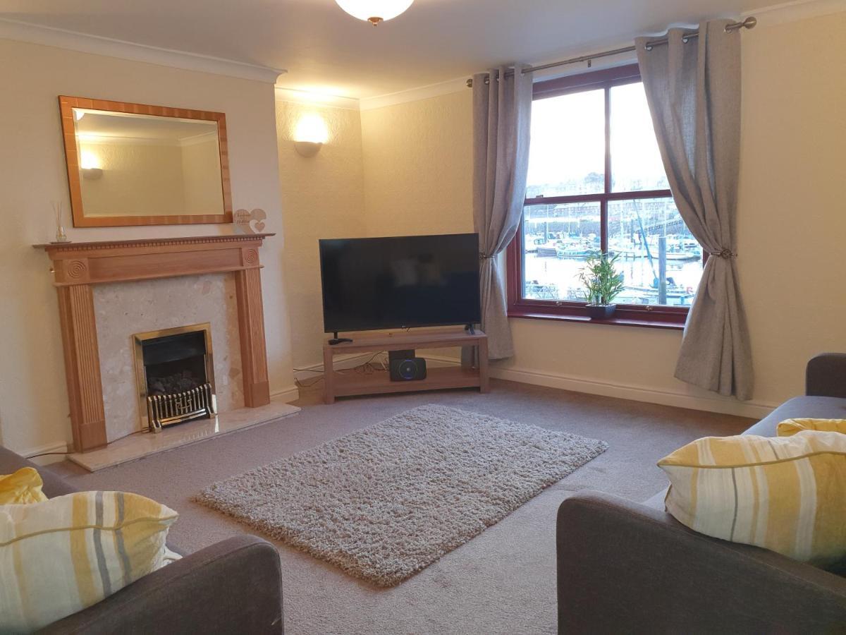 Marina House Apartment Whitby Bagian luar foto