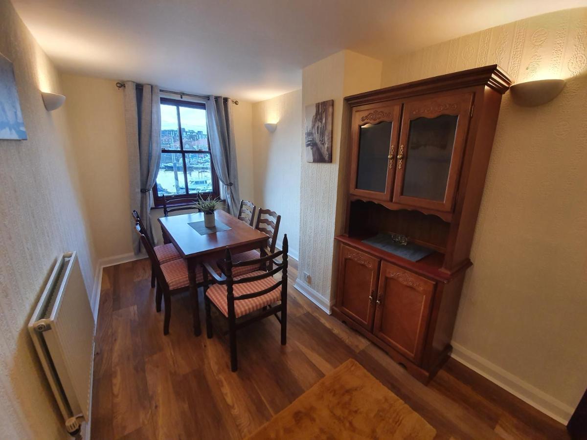 Marina House Apartment Whitby Bagian luar foto
